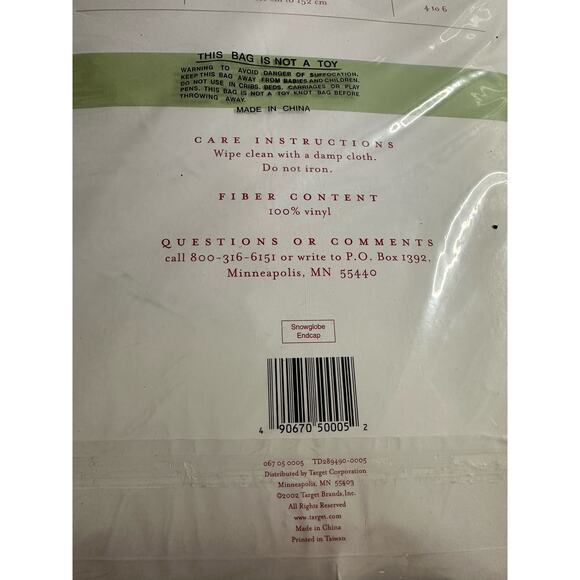 Vintage NWT New Christmas Oblong Tablecloth  Harlequin Vinyl back 84 x 60 - Picture 5 of 5